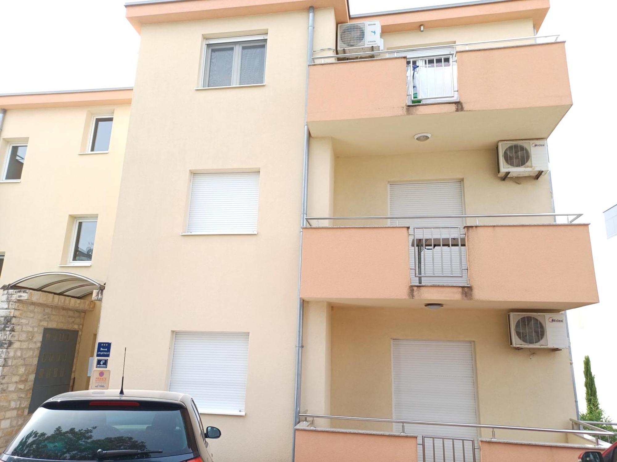Apartman Dm Τρογκίρ Εξωτερικό φωτογραφία